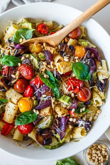 Dig into a bowl of Roasted Vegetable Pasta, with garden-fresh veggies caramelized to sweet perfection. Tossed with olive oil, garlic, and herbs, this fast, flavorful dish tastes like late summer in every bite.